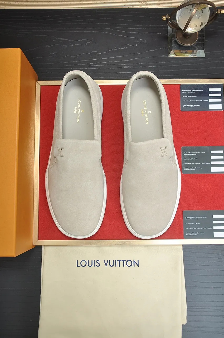 Men's men's shoes 💰700💶[LOUIS VUITTON] new original order 🍀LV Louis Vuitton * - top version of LV classic trendy shoes! Made of imported original LV fabric with rubber surface, breathable cowhide lining, and original wear-resistant rubber foam outsole! High quality products! The yardage is 38-44.